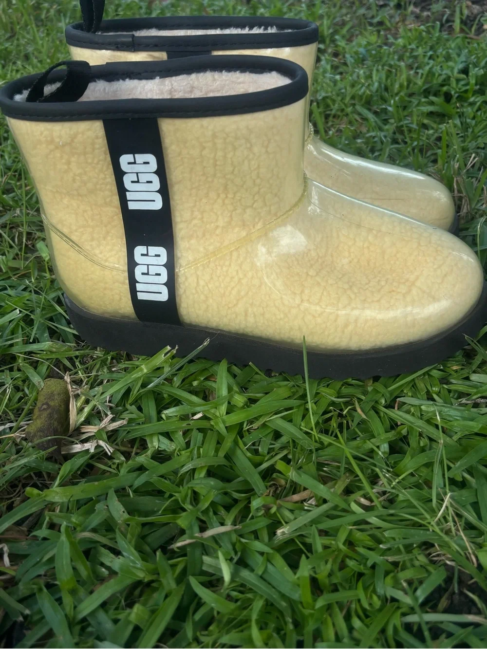 UGG Yellow Shearling-Lined Waterproof Short Rain Boots Size 6